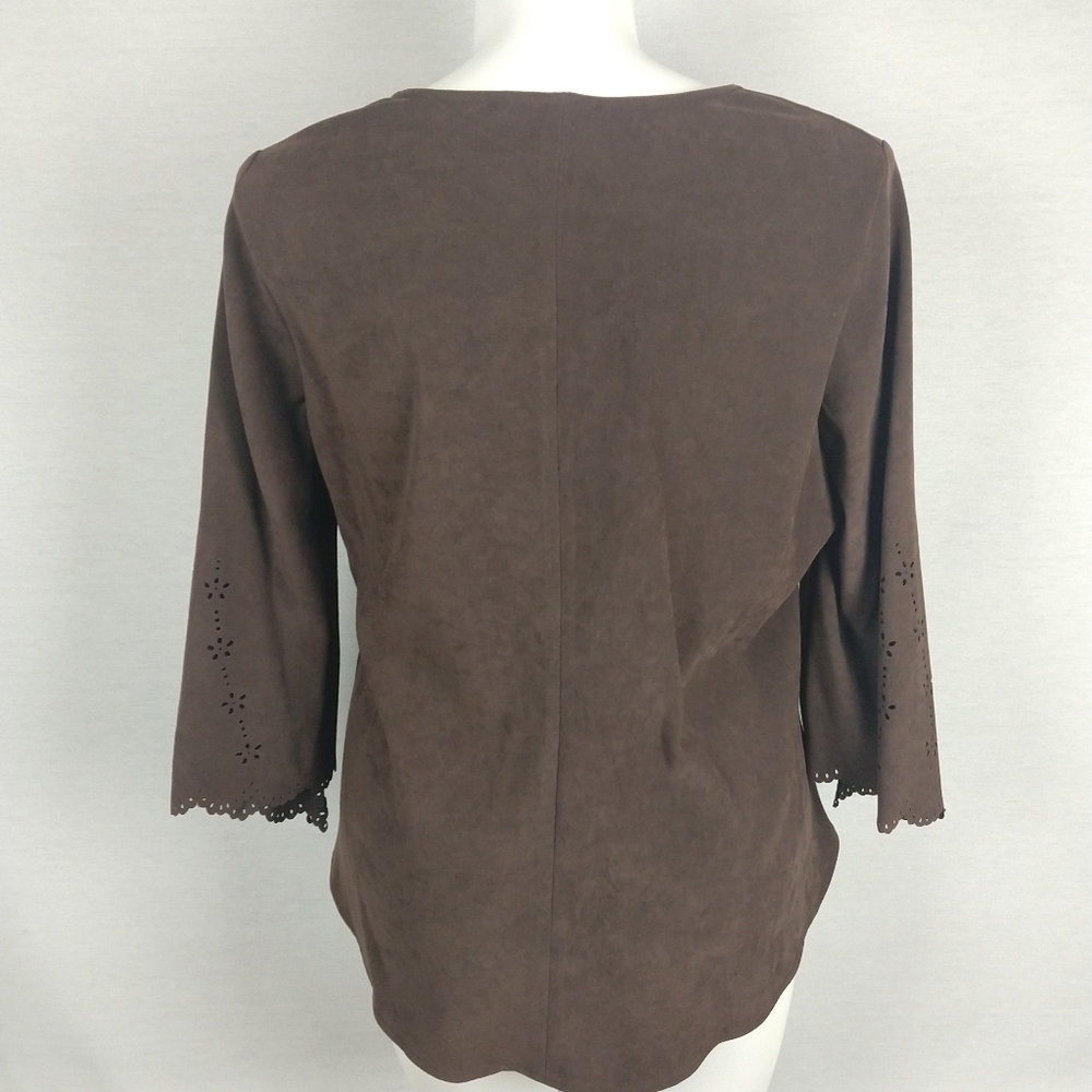 Roaman's Faux Suede top - Picture 4 of 10